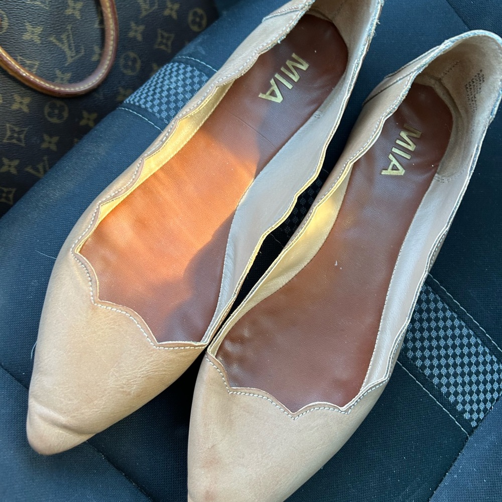 Used flats - Picture 3 of 3